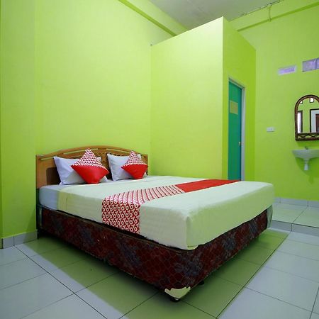Oyo 2585 Sherren Guest House Lubuklinggau Экстерьер фото