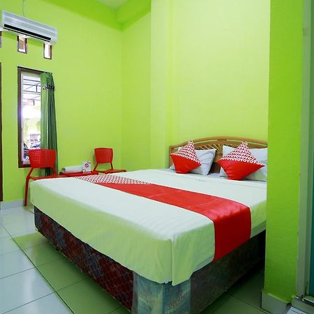 Oyo 2585 Sherren Guest House Lubuklinggau Экстерьер фото