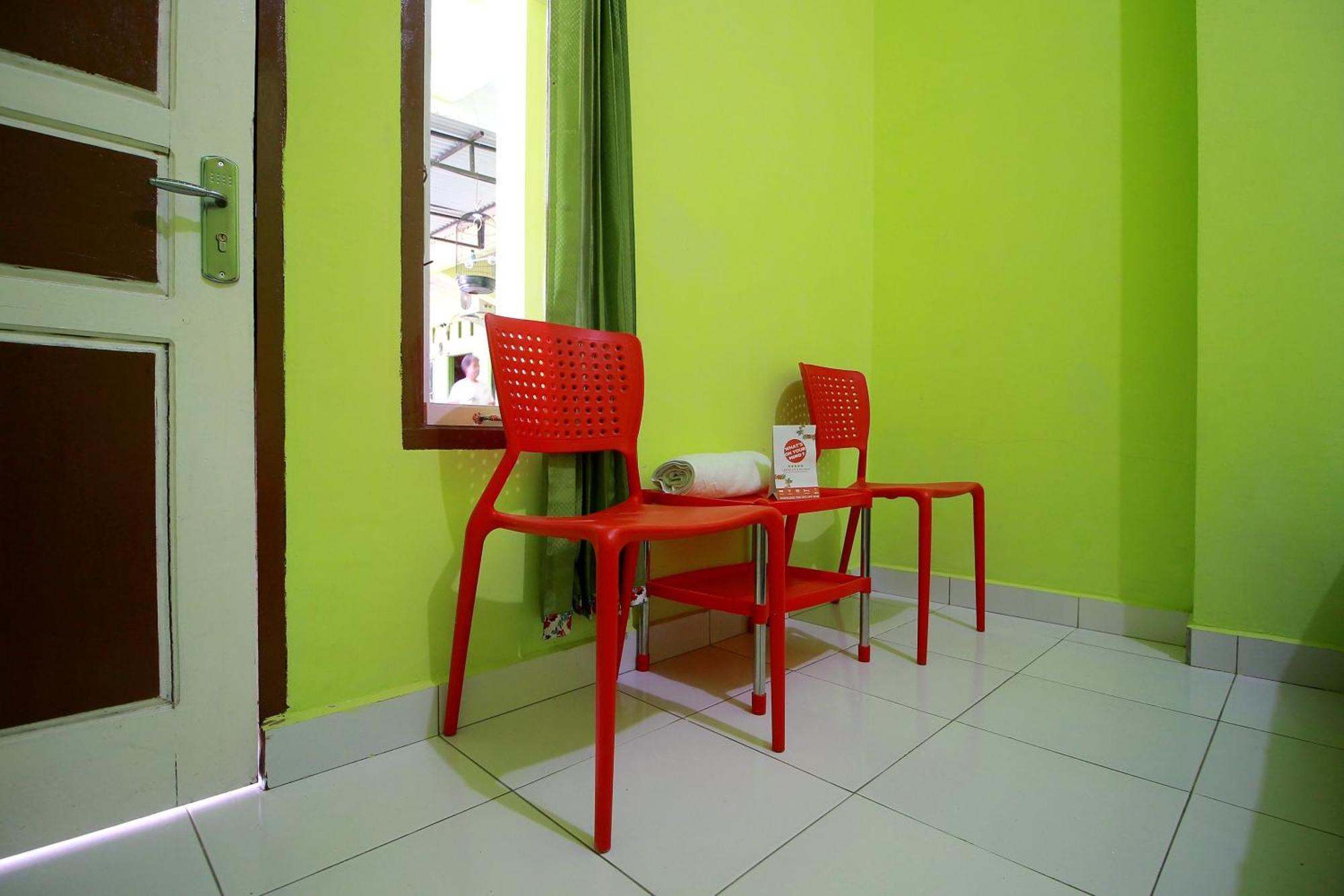 Oyo 2585 Sherren Guest House Lubuklinggau Экстерьер фото