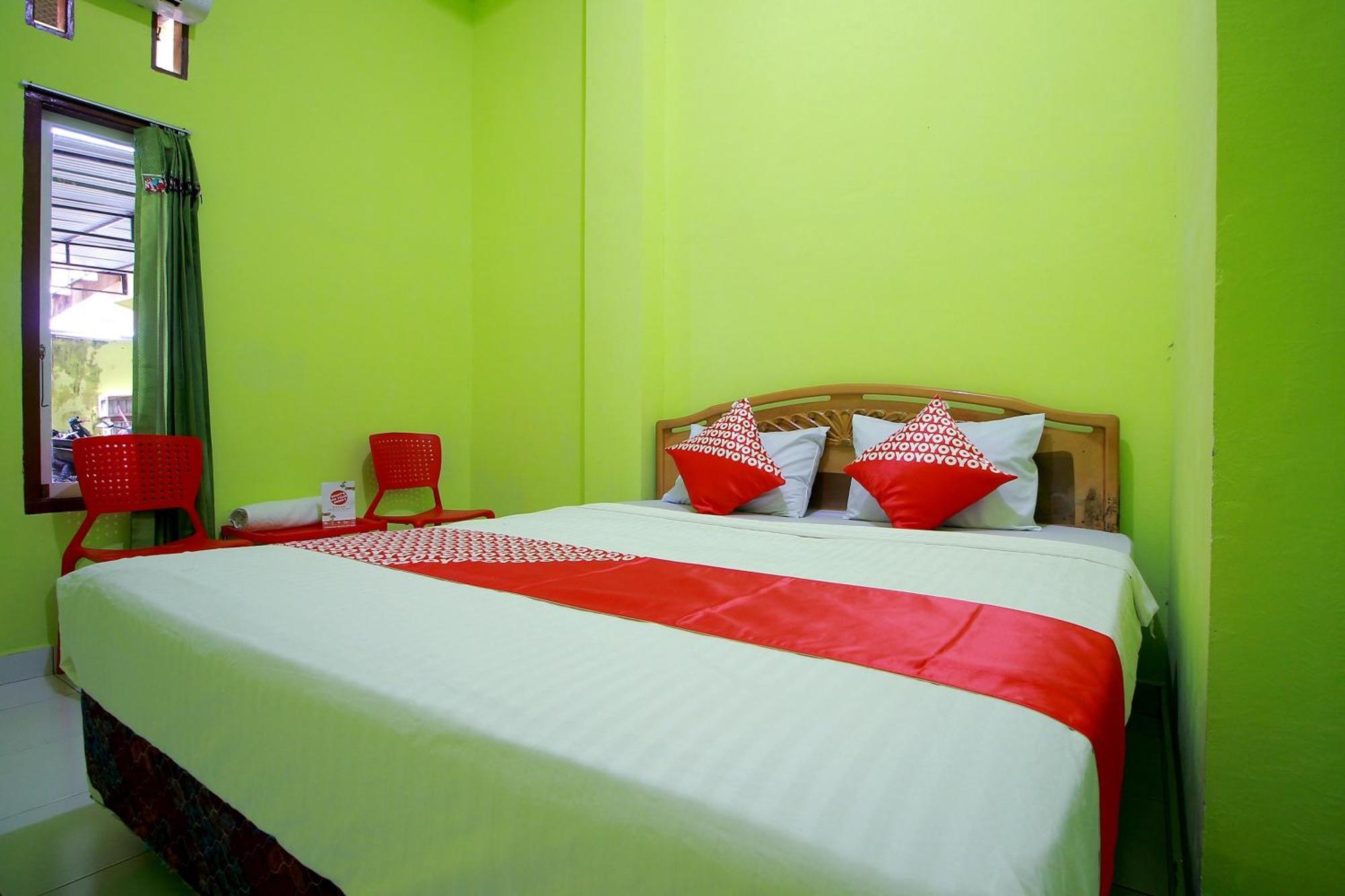 Oyo 2585 Sherren Guest House Lubuklinggau Экстерьер фото