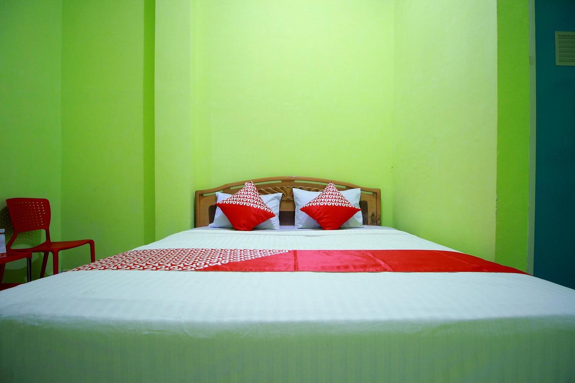 Oyo 2585 Sherren Guest House Lubuklinggau Экстерьер фото