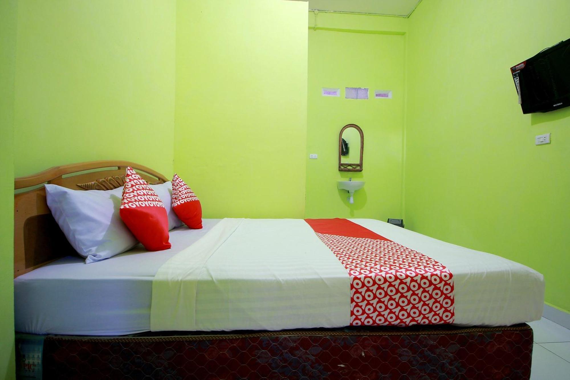 Oyo 2585 Sherren Guest House Lubuklinggau Экстерьер фото